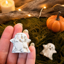 Load image into Gallery viewer, Howlite Crystal Ghost – Halloween Figurine, Halloween Decor