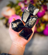 Load image into Gallery viewer, Volcano Agate Tumbled Freecubes, UV Green Fluorescent Minerals