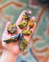 Load image into Gallery viewer, Pyromorphite, Daoping Mine, Guanxi, China