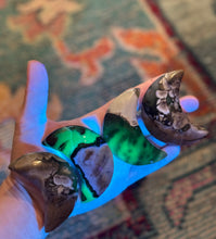 Load image into Gallery viewer, Volcano Agate Crescent Moon, UV Green Fluorescent Minerals
