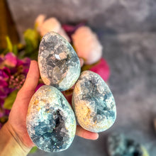 Load image into Gallery viewer, Ethically Sourced Large CELESTITE Eggs 400 grams+