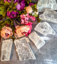 Load image into Gallery viewer, Genuine Raw Selenite Panes, Clear Selenite Slabs