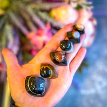 Load image into Gallery viewer, Enchanted Agate Eye Crystals, Metaphysical Supplies