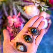 Load image into Gallery viewer, Enchanted Agate Eye Crystals, Metaphysical Supplies