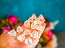Load image into Gallery viewer, Apophyllite Pyramids, Apophyllite points, Raw apophyllite Tips