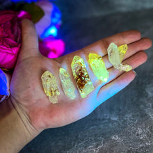 Load image into Gallery viewer, Firefly Petroleum Quartz Specimens from Madagascar