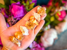 Load image into Gallery viewer, Hyalite Opal on Chalcedony Clusters