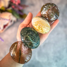Load image into Gallery viewer, Ocean Jasper Palmstones