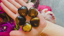 Load and play video in Gallery viewer, 3cm Gold Tigers Eye Crystal Hearts