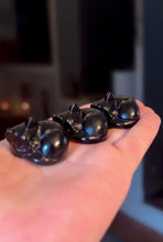 Load and play video in Gallery viewer, 3 cm Sleepy Black Obsidian Cat Sculpture, Mini Black Cat, Black Crystal Cat, Cat Lover Gift