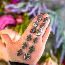 Load image into Gallery viewer, Fairy Crosses, Staurolite from Russia, Fairy Stones
