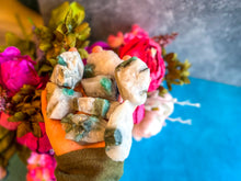 Load image into Gallery viewer, Raw Emerald Specimens