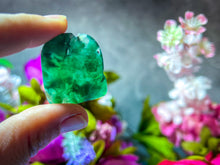 Load image into Gallery viewer, Polished Chrome Chalcedony, Mtorolite