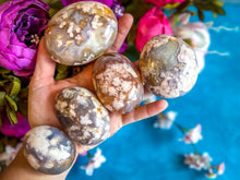 Load image into Gallery viewer, Flower Agate Palm Stones