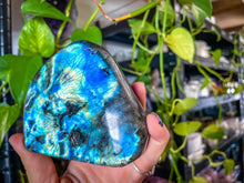 Load image into Gallery viewer, LABRADORITE free form