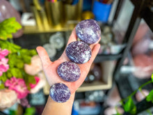 Load image into Gallery viewer, Lepidolite palm stone for TRANQUILITY