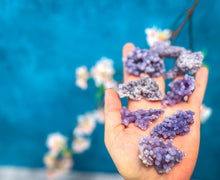 Load image into Gallery viewer, Purple Grape Agate