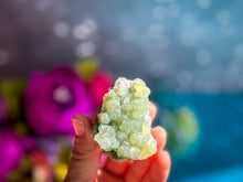 Load image into Gallery viewer, Raw Light Green Prehnite