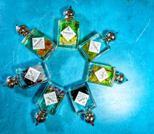 Load image into Gallery viewer, Crystal Infused Natural Perfume Oil 7 Scents Gift Set