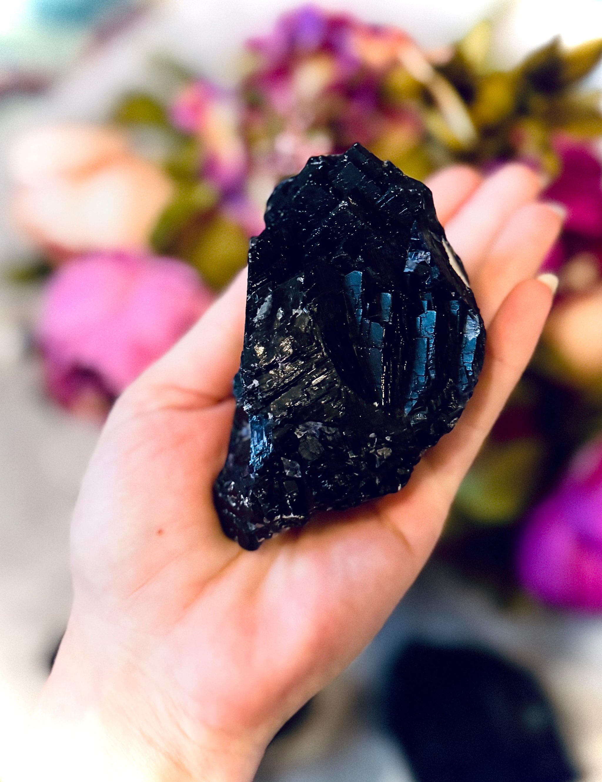 カナダの珍しい「ブラックローズ」蛍石 RARE Black Rose Fluorite Specimens, Fluoresce Red or Pink - Etsy