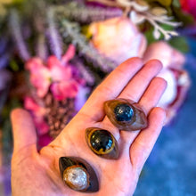Load image into Gallery viewer, Enchanted Agate Eye Crystals, Metaphysical Supplies
