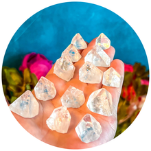 Load image into Gallery viewer, Apophyllite Pyramids, Apophyllite points, Raw apophyllite Tips
