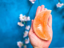 Load image into Gallery viewer, 4" PEACH Selenite MOON Bowl
