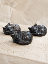 Load image into Gallery viewer, Yooperlite Sleeping Cat | UV-Reactive Stone Carving
