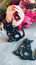 Load and play video in Gallery viewer, Black Cat Mini Crystal Sphere Stand, Witchy Crystal Holder, Mystical Cat Decor, Crystal Display Stand
