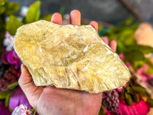 Load image into Gallery viewer, Raw Golden Mica Specimens
