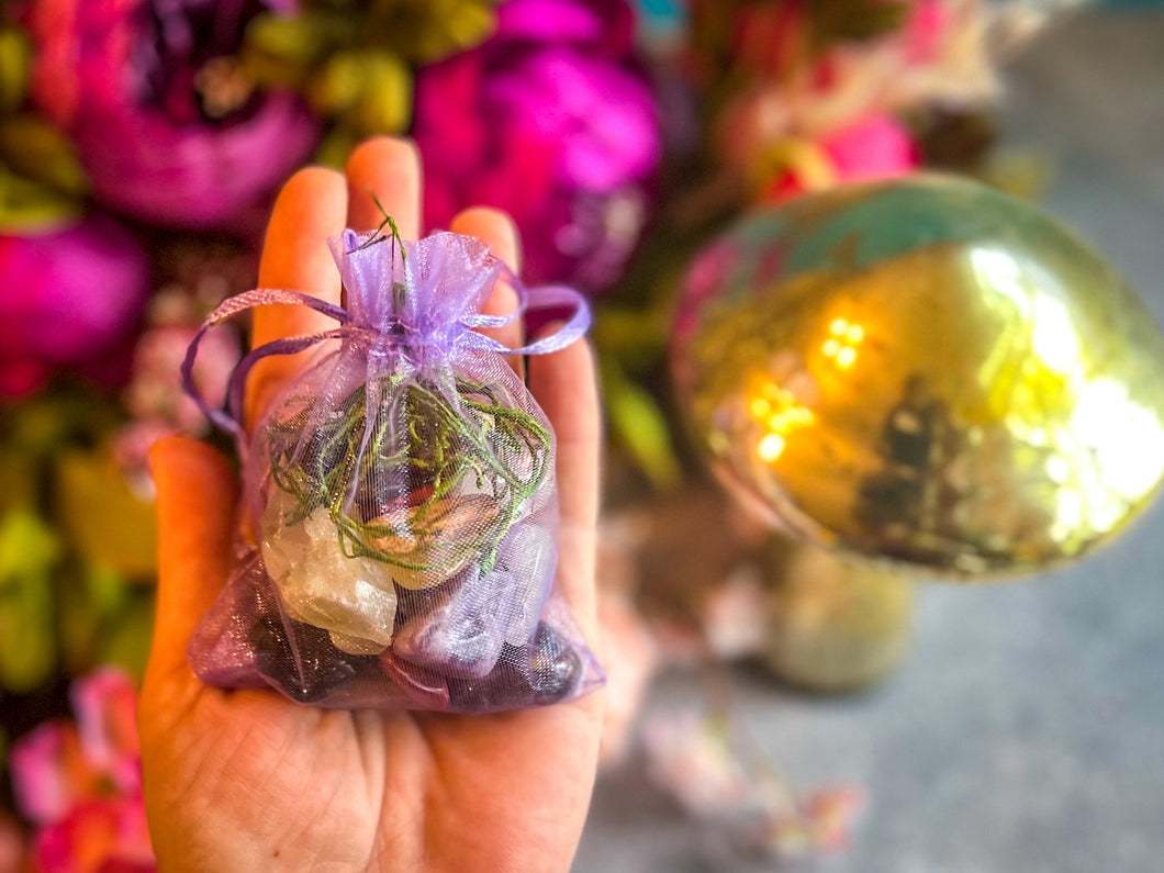 FAIRIE MOSS Tumbled Crystal Confetti Scoops