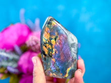 Load image into Gallery viewer, Rainbow Labradorite crystal Freeform
