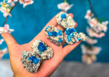 Load image into Gallery viewer, Raw Cavansite Crystal Specimens
