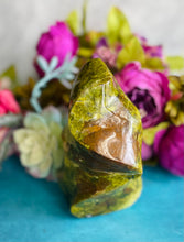 Load image into Gallery viewer, Green Opal Flame
