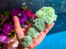 Load image into Gallery viewer, Raw Light Green Prehnite
