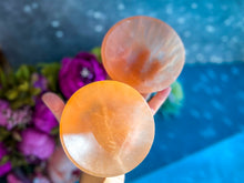 Load image into Gallery viewer, 4&quot; PEACH Selenite ROUND Charging Bowl
