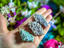 Load image into Gallery viewer, RAW Purple Grape Agate, C Quality
